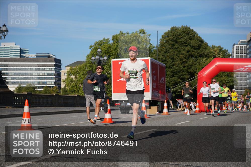 07.09.2025 - BARMER Alsterlauf Yannick Fuchs http://msf.ph/oto/8746491 07.09.2025 09:31:57 Laufen 8218, 2238, 4627, 2058 meine-sportfotos.de