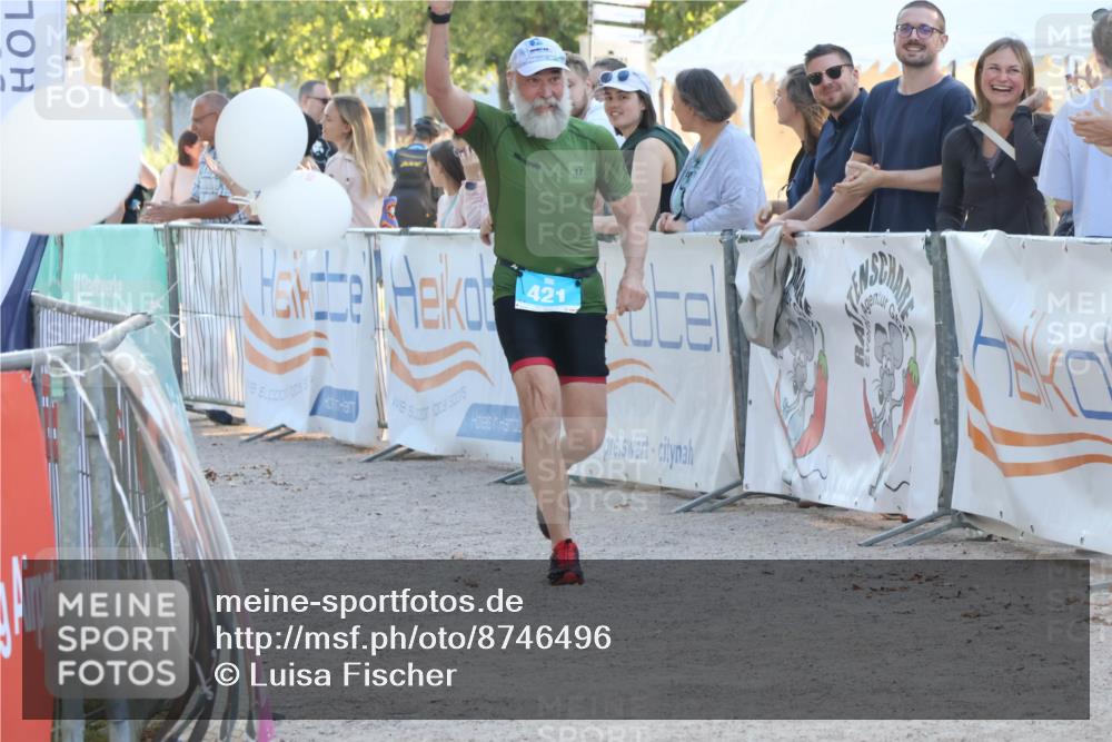 07.09.2025 - 19. Norderstedt Triathlon Luisa Fischer http://msf.ph/oto/8746496 07.09.2025 17:28:59 Ziel  meine-sportfotos.de
