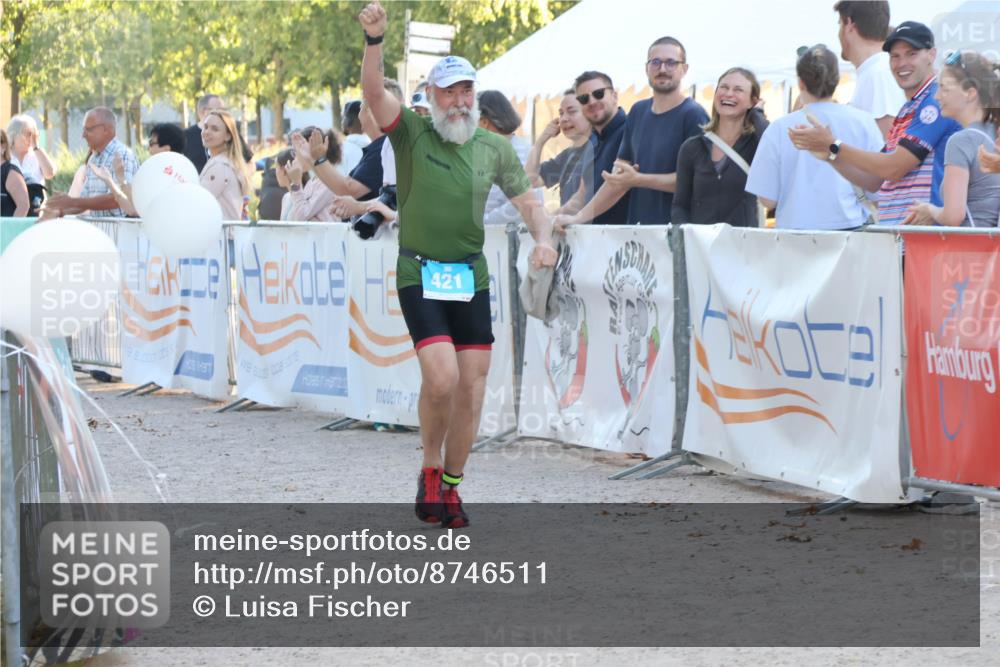 07.09.2025 - 19. Norderstedt Triathlon Luisa Fischer http://msf.ph/oto/8746511 07.09.2025 17:28:59 Ziel  meine-sportfotos.de