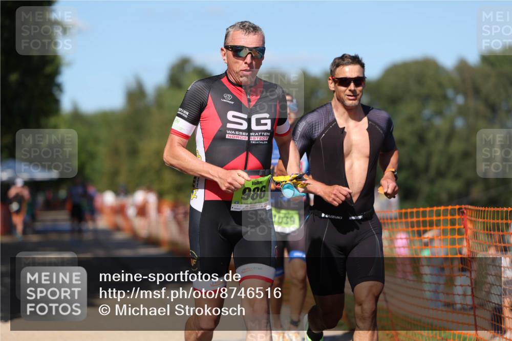 07.09.2025 - 19. Norderstedt Triathlon Michael Strokosch http://msf.ph/oto/8746516 07.09.2025 14:48:42 Laufen 911, 965, 986, 997, 1025, 1039 meine-sportfotos.de