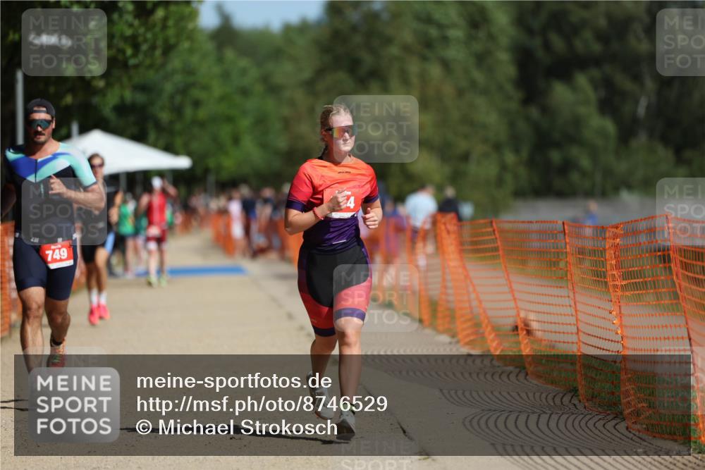 07.09.2025 - 19. Norderstedt Triathlon Michael Strokosch http://msf.ph/oto/8746529 07.09.2025 12:00:22 Laufen 714, 749, 1184, 1253 meine-sportfotos.de