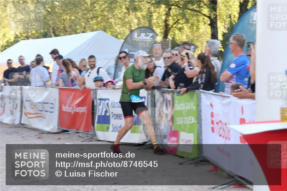 07.09.2025 - 19. Norderstedt Triathlon Luisa Fischer http://msf.ph/oto/8746545 07.09.2025 17:29:02 Ziel 421 meine-sportfotos.de