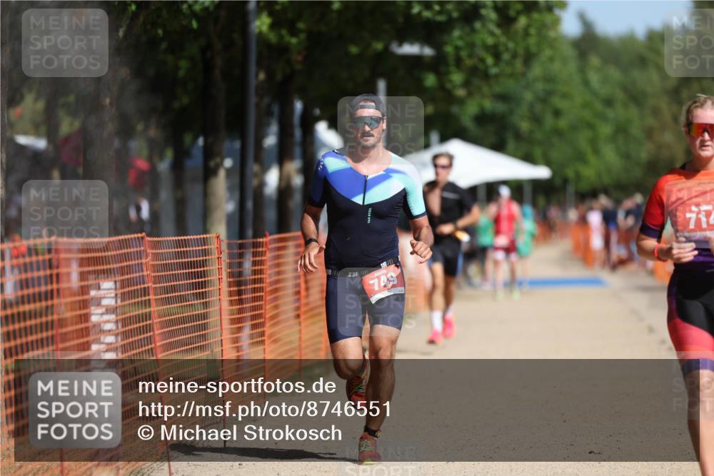 07.09.2025 - 19. Norderstedt Triathlon Michael Strokosch http://msf.ph/oto/8746551 07.09.2025 12:00:23 Laufen 714, 749, 1184, 1253 meine-sportfotos.de