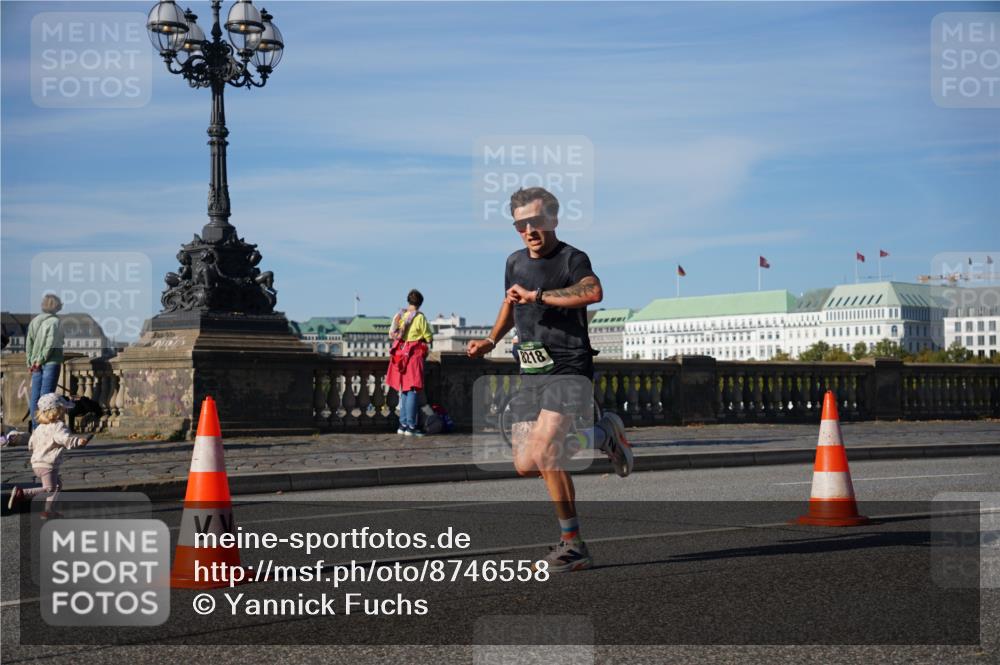 07.09.2025 - BARMER Alsterlauf Yannick Fuchs http://msf.ph/oto/8746558 07.09.2025 09:31:59 Laufen 8218 meine-sportfotos.de