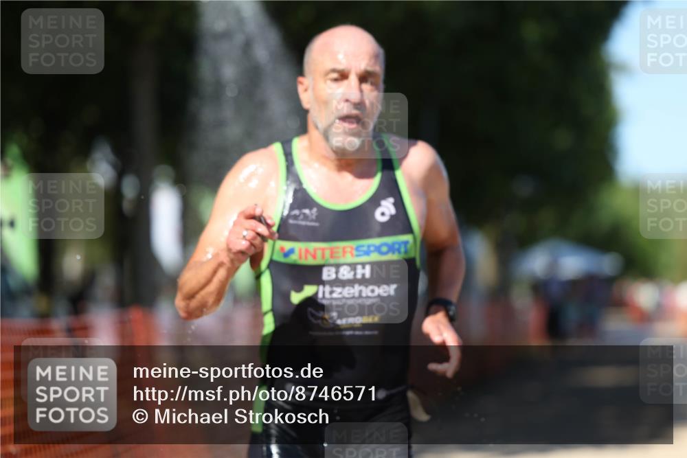 07.09.2025 - 19. Norderstedt Triathlon Michael Strokosch http://msf.ph/oto/8746571 07.09.2025 14:48:44 Laufen 911, 965, 986, 997, 1039 meine-sportfotos.de
