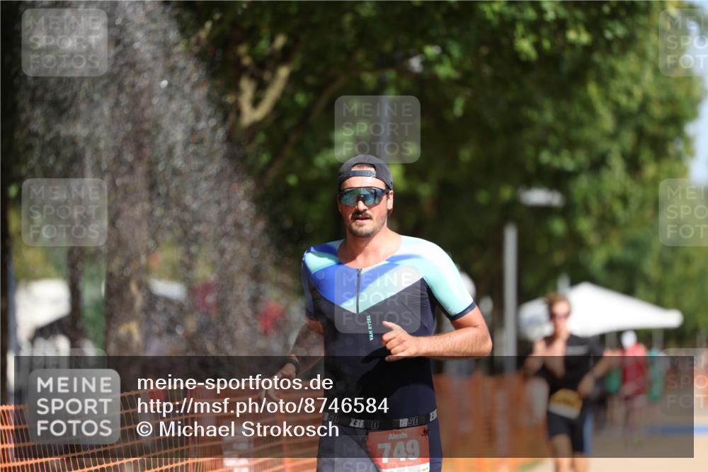 07.09.2025 - 19. Norderstedt Triathlon Michael Strokosch http://msf.ph/oto/8746584 07.09.2025 12:00:25 Laufen 714, 749, 1184 meine-sportfotos.de