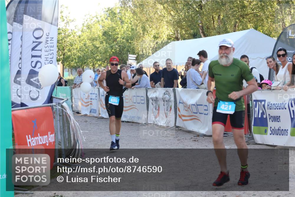 07.09.2025 - 19. Norderstedt Triathlon Luisa Fischer http://msf.ph/oto/8746590 07.09.2025 17:29:05 Ziel 421, 886 meine-sportfotos.de