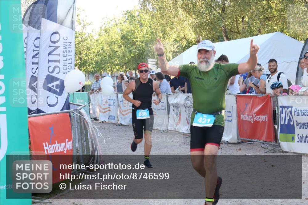 07.09.2025 - 19. Norderstedt Triathlon Luisa Fischer http://msf.ph/oto/8746599 07.09.2025 17:29:05 Ziel 421, 886 meine-sportfotos.de