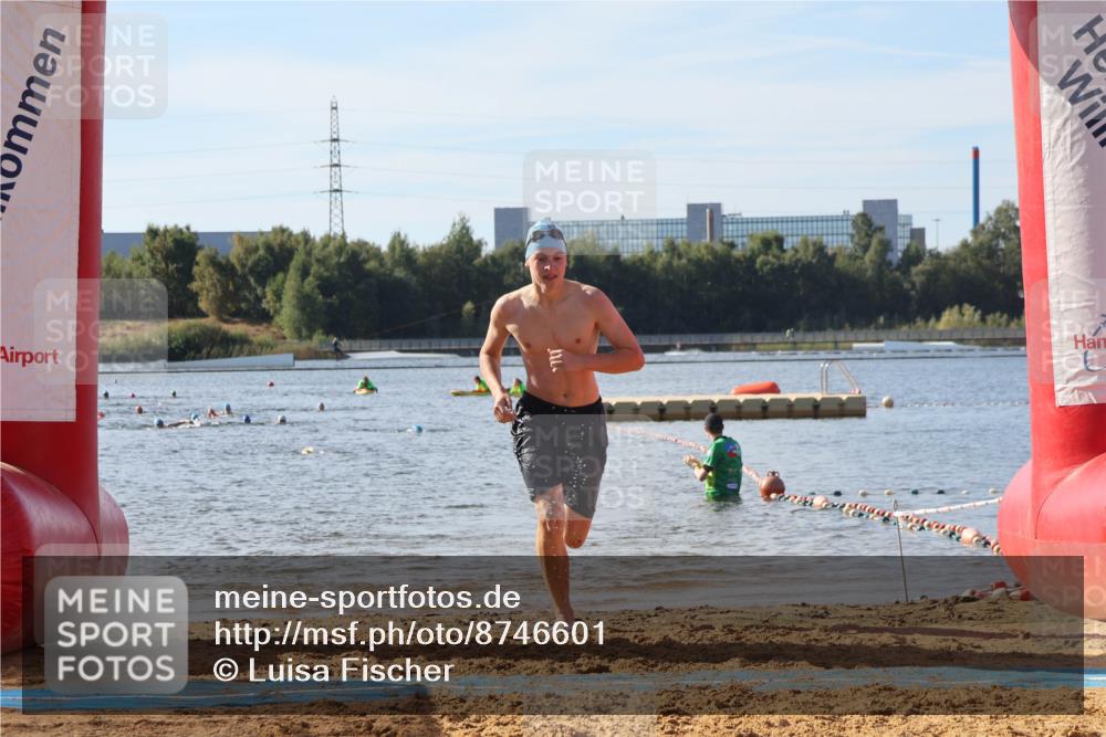 07.09.2025 - 19. Norderstedt Triathlon Luisa Fischer http://msf.ph/oto/8746601 07.09.2025 10:26:00 Schwimmen 99, 110, 693 meine-sportfotos.de