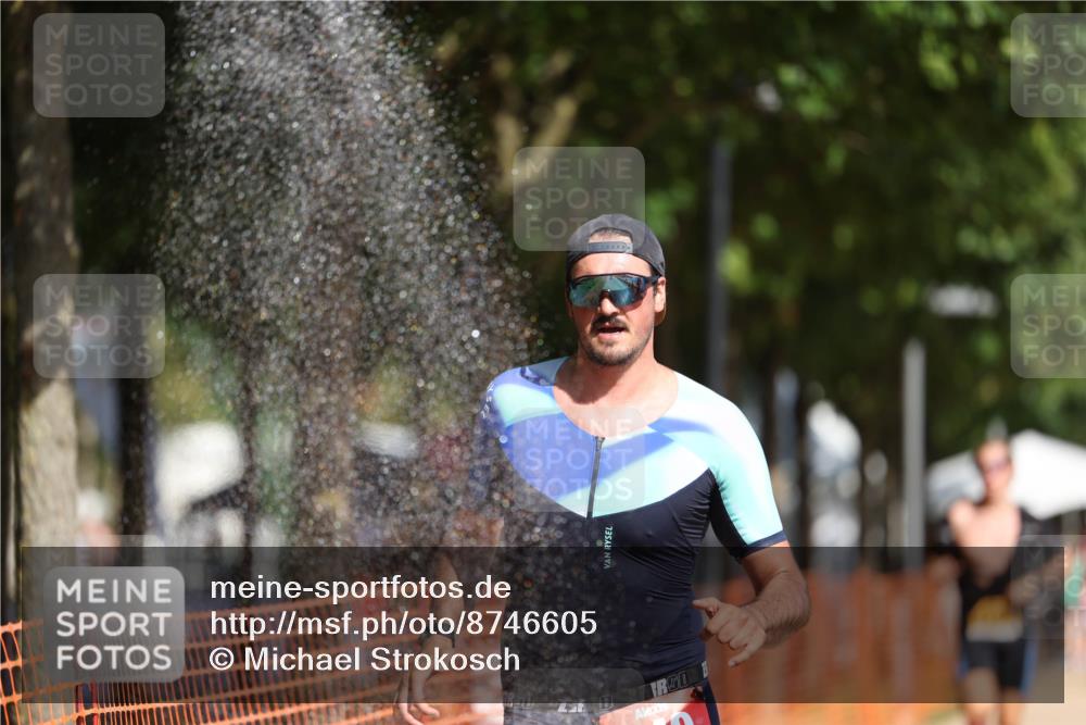 07.09.2025 - 19. Norderstedt Triathlon Michael Strokosch http://msf.ph/oto/8746605 07.09.2025 12:00:25 Laufen 714, 749, 1184 meine-sportfotos.de