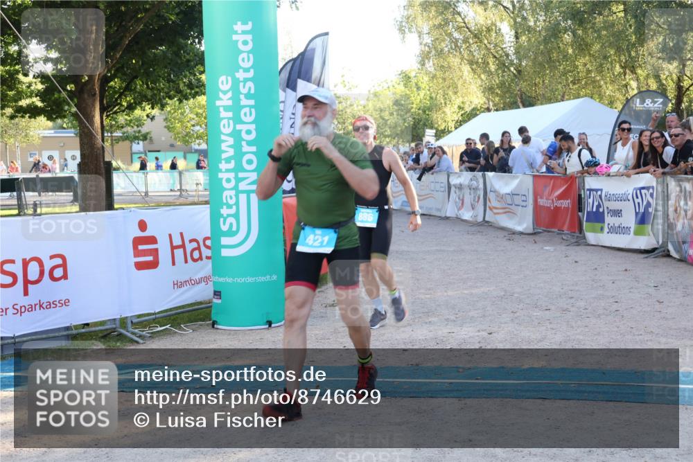 07.09.2025 - 19. Norderstedt Triathlon Luisa Fischer http://msf.ph/oto/8746629 07.09.2025 17:29:07 Ziel 421, 886 meine-sportfotos.de