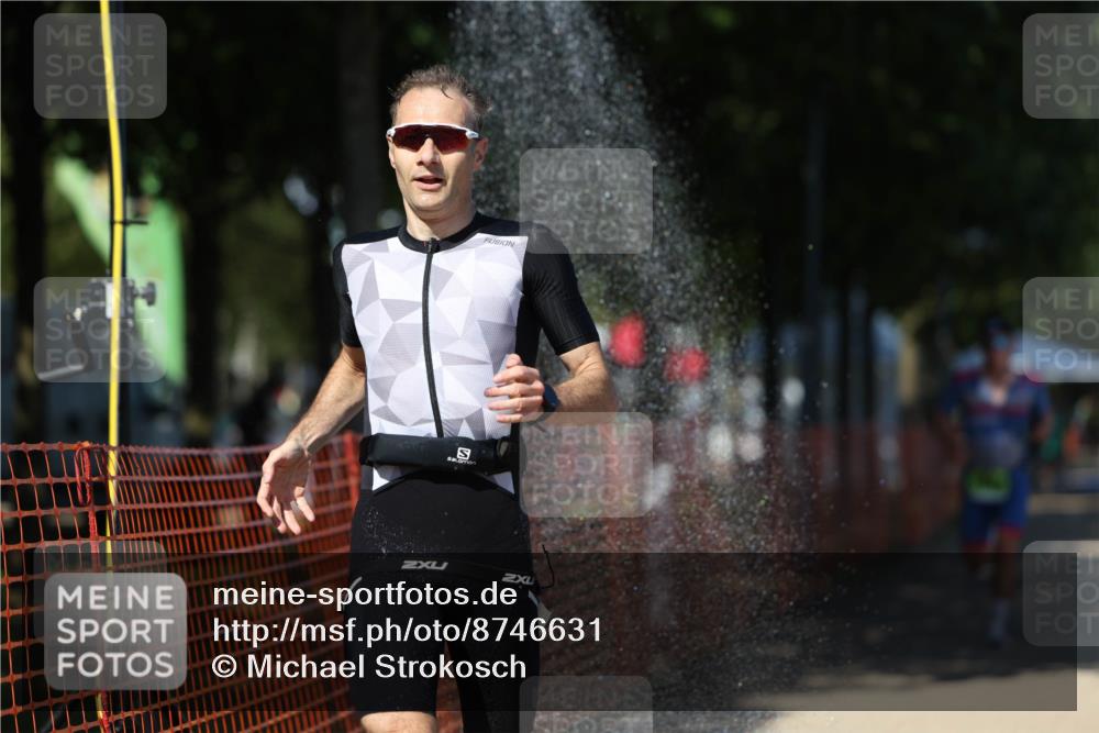 07.09.2025 - 19. Norderstedt Triathlon Michael Strokosch http://msf.ph/oto/8746631 07.09.2025 14:48:50 Laufen 965, 999, 1018 meine-sportfotos.de
