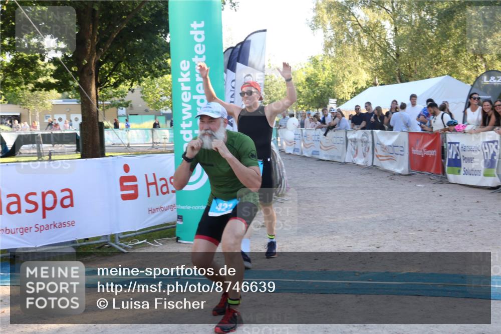 07.09.2025 - 19. Norderstedt Triathlon Luisa Fischer http://msf.ph/oto/8746639 07.09.2025 17:29:08 Ziel 421, 886 meine-sportfotos.de