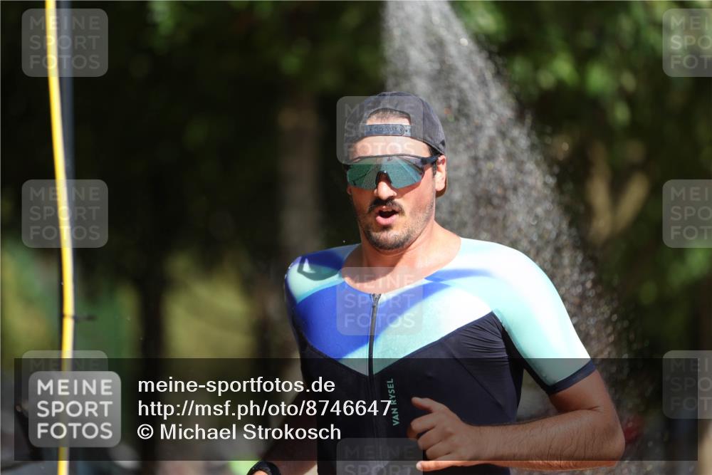 07.09.2025 - 19. Norderstedt Triathlon Michael Strokosch http://msf.ph/oto/8746647 07.09.2025 12:00:26 Laufen 714, 749, 1184 meine-sportfotos.de