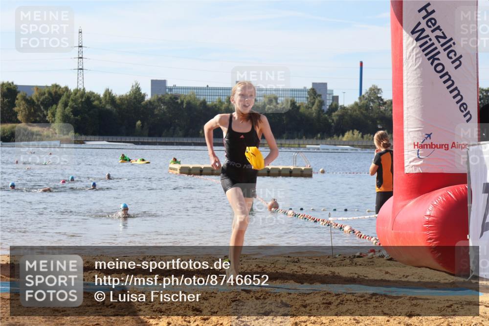 07.09.2025 - 19. Norderstedt Triathlon Luisa Fischer http://msf.ph/oto/8746652 07.09.2025 10:26:36 Schwimmen 78 meine-sportfotos.de
