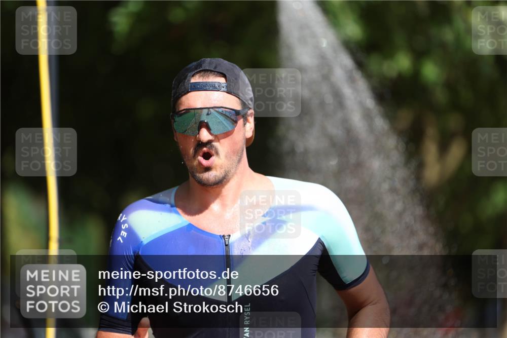 07.09.2025 - 19. Norderstedt Triathlon Michael Strokosch http://msf.ph/oto/8746656 07.09.2025 12:00:27 Laufen 714, 749, 1184 meine-sportfotos.de
