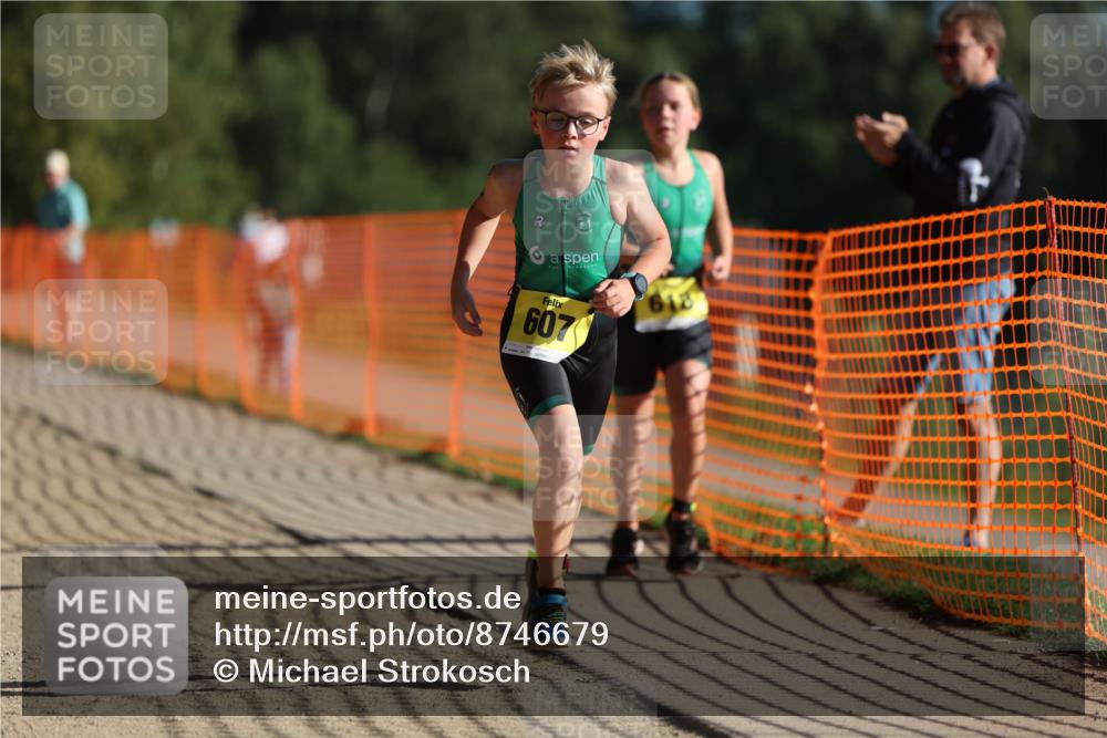 07.09.2025 - 19. Norderstedt Triathlon Michael Strokosch http://msf.ph/oto/8746679 07.09.2025 09:44:45 Laufen 559, 598, 603, 607, 618 meine-sportfotos.de