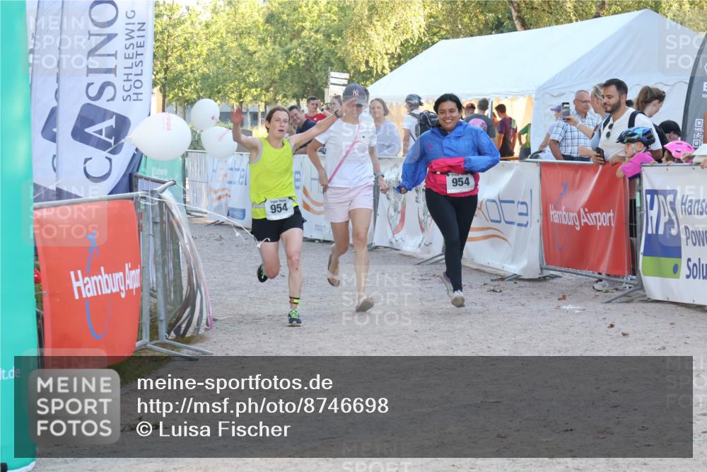 07.09.2025 - 19. Norderstedt Triathlon Luisa Fischer http://msf.ph/oto/8746698 07.09.2025 17:29:51 Ziel 954 meine-sportfotos.de