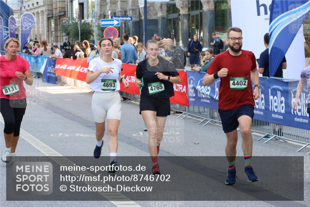 07.09.2025 - BARMER Alsterlauf Strokosch-Dieckow http://msf.ph/oto/8746702 07.09.2025 10:17:01 Ziel 2066, 2222, 2268, 2470, 2720, 2858, 2946, 3231, 3304, 3372, 3793, 3811, 4109, 4324, 4325, 4396, 4447, 4680, 4758, 5032, 5087, 5237, 5545, 5547, 8082 meine-sportfotos.de