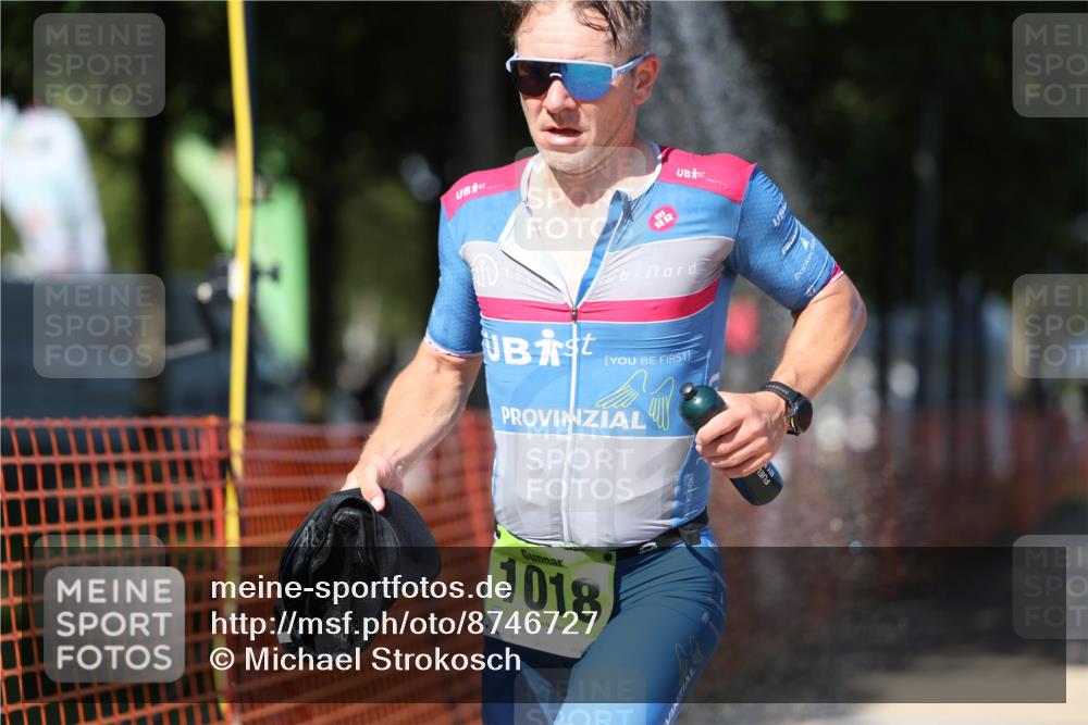 07.09.2025 - 19. Norderstedt Triathlon Michael Strokosch http://msf.ph/oto/8746727 07.09.2025 14:48:54 Laufen 965, 999, 1018 meine-sportfotos.de
