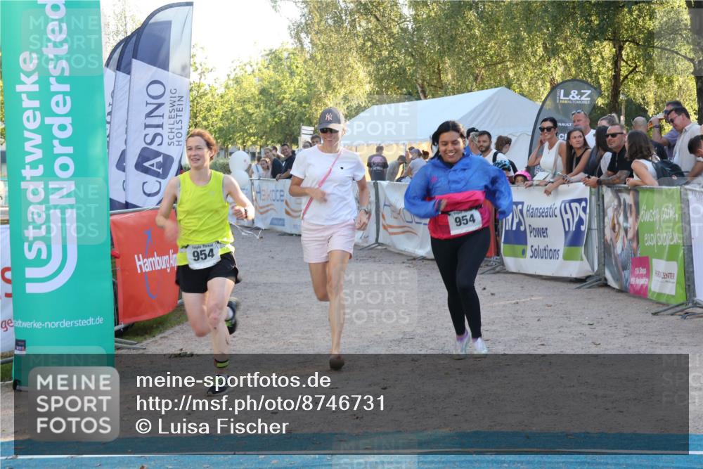 07.09.2025 - 19. Norderstedt Triathlon Luisa Fischer http://msf.ph/oto/8746731 07.09.2025 17:29:53 Ziel 954 meine-sportfotos.de