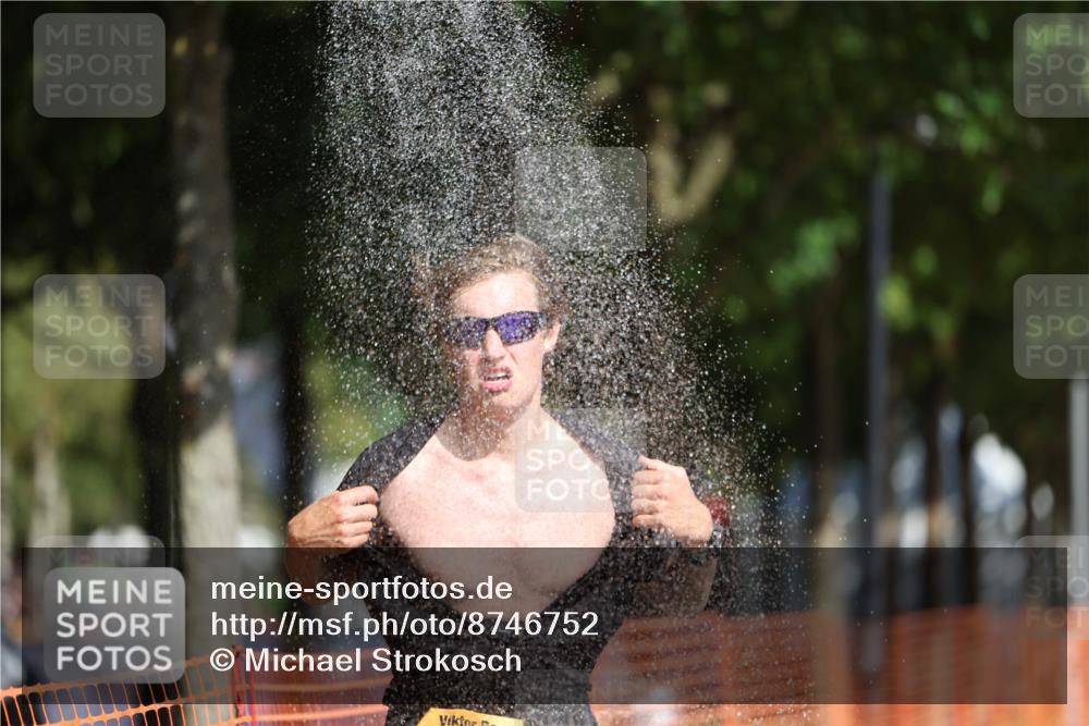 07.09.2025 - 19. Norderstedt Triathlon Michael Strokosch http://msf.ph/oto/8746752 07.09.2025 12:00:30 Laufen 1184 meine-sportfotos.de