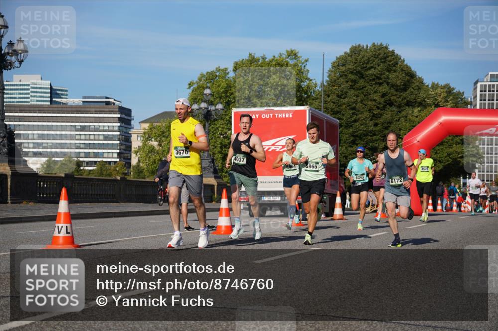 07.09.2025 - BARMER Alsterlauf Yannick Fuchs http://msf.ph/oto/8746760 07.09.2025 09:32:05 Laufen 3670, 4037, 5965, 8343, 6172, 1, 4526 meine-sportfotos.de