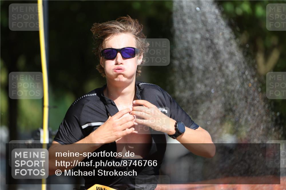 07.09.2025 - 19. Norderstedt Triathlon Michael Strokosch http://msf.ph/oto/8746766 07.09.2025 12:00:31 Laufen 1184 meine-sportfotos.de