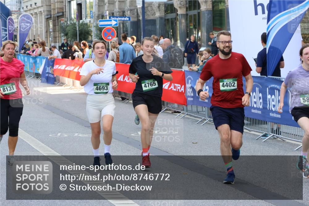 07.09.2025 - BARMER Alsterlauf Strokosch-Dieckow http://msf.ph/oto/8746772 07.09.2025 10:17:01 Ziel 2066, 2222, 2268, 2470, 2720, 2858, 2946, 3231, 3304, 3372, 3793, 3811, 4109, 4324, 4325, 4396, 4447, 4680, 4758, 5032, 5087, 5237, 5545, 5547, 8082 meine-sportfotos.de