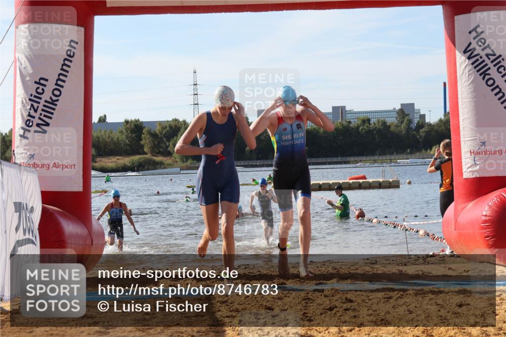 07.09.2025 - 19. Norderstedt Triathlon Luisa Fischer http://msf.ph/oto/8746783 07.09.2025 10:27:02 Schwimmen 56, 66, 641, 653 meine-sportfotos.de