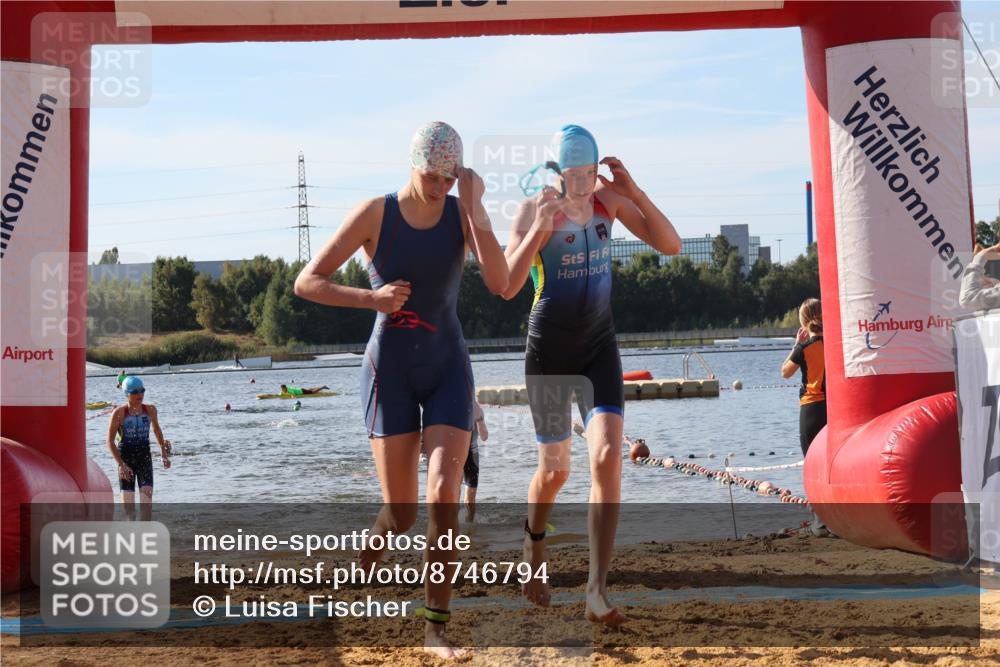 07.09.2025 - 19. Norderstedt Triathlon Luisa Fischer http://msf.ph/oto/8746794 07.09.2025 10:27:03 Schwimmen 56, 66, 641, 653 meine-sportfotos.de