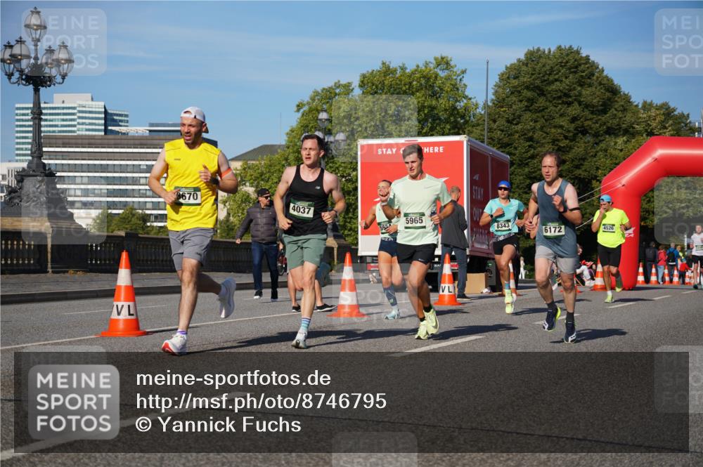07.09.2025 - BARMER Alsterlauf Yannick Fuchs http://msf.ph/oto/8746795 07.09.2025 09:32:05 Laufen 3670, 4037, 598, 5965, 8343, 4526, 6172 meine-sportfotos.de