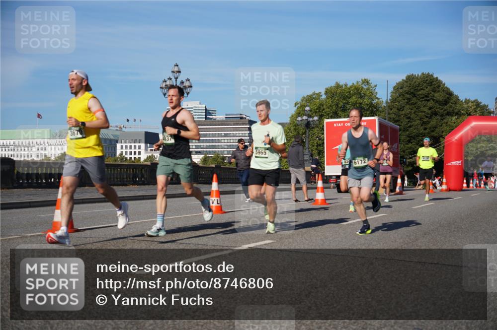 07.09.2025 - BARMER Alsterlauf Yannick Fuchs http://msf.ph/oto/8746806 07.09.2025 09:32:06 Laufen 367, 4037, 5965, 83, 6172, 4526 meine-sportfotos.de