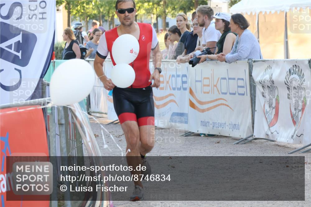 07.09.2025 - 19. Norderstedt Triathlon Luisa Fischer http://msf.ph/oto/8746834 07.09.2025 17:30:16 Ziel 894, 1444 meine-sportfotos.de