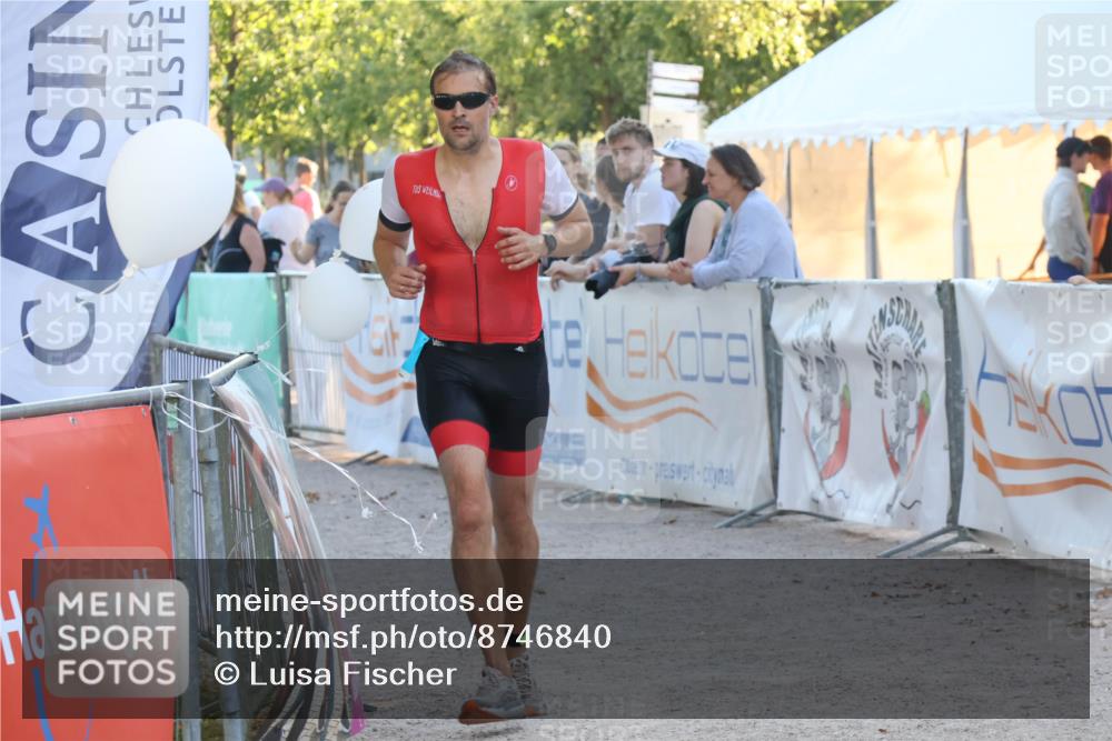 07.09.2025 - 19. Norderstedt Triathlon Luisa Fischer http://msf.ph/oto/8746840 07.09.2025 17:30:16 Ziel 894, 1444 meine-sportfotos.de