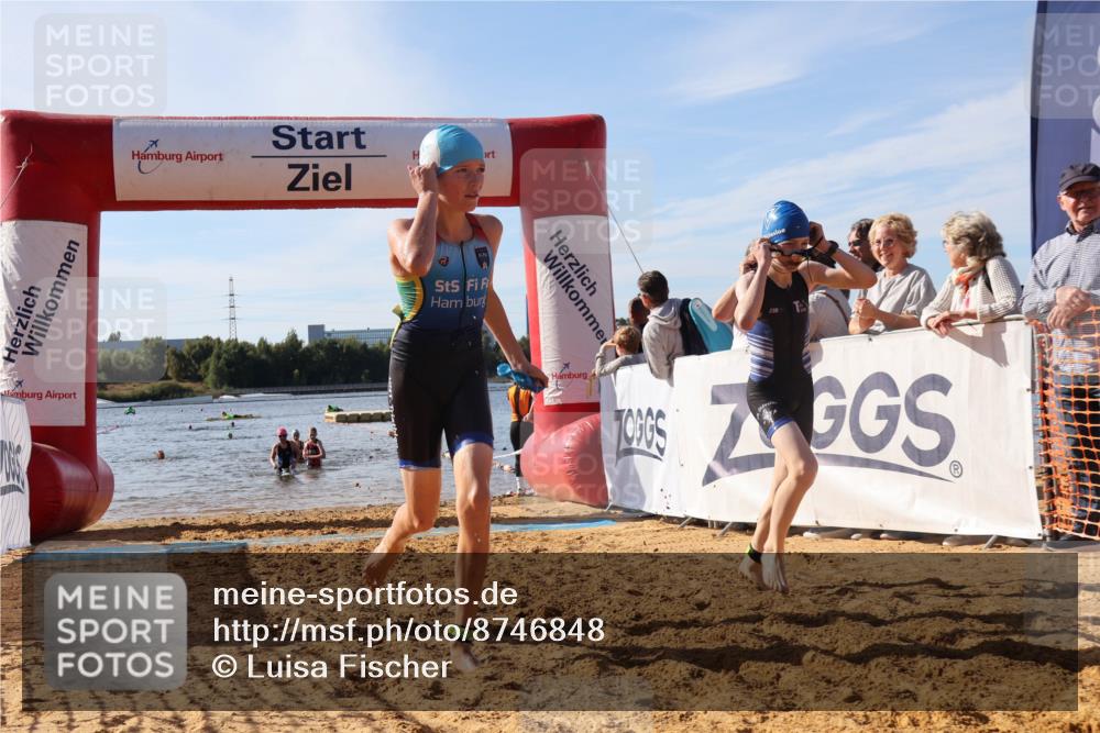 07.09.2025 - 19. Norderstedt Triathlon Luisa Fischer http://msf.ph/oto/8746848 07.09.2025 10:27:09 Schwimmen 56, 66, 641, 653 meine-sportfotos.de