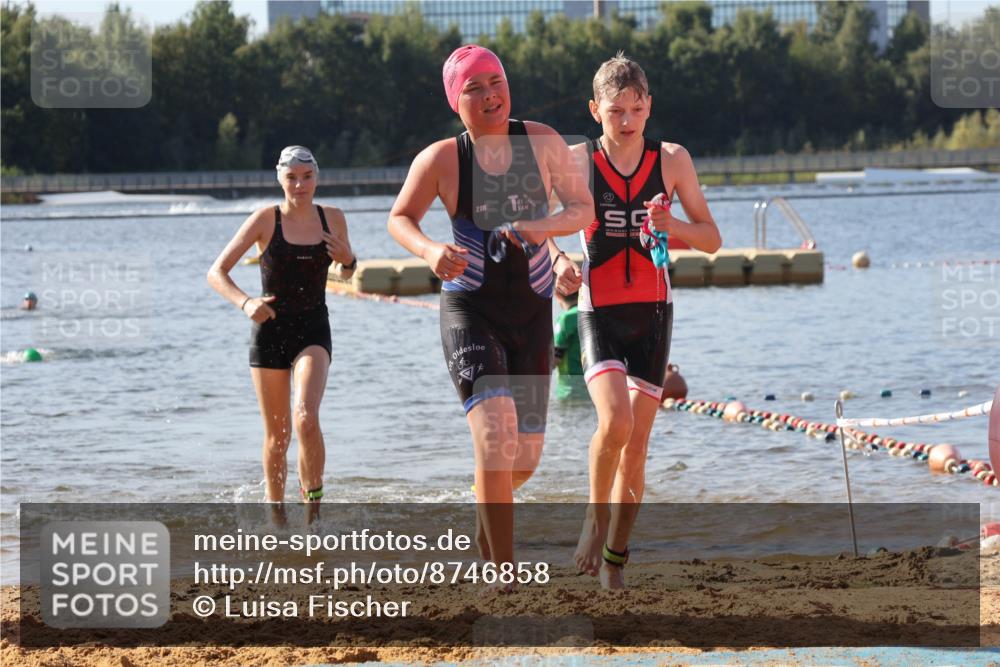 07.09.2025 - 19. Norderstedt Triathlon Luisa Fischer http://msf.ph/oto/8746858 07.09.2025 10:27:16 Schwimmen 56, 63, 66, 122, 666 meine-sportfotos.de