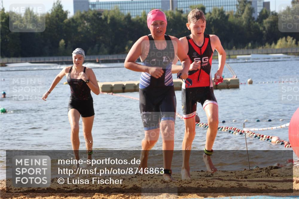 07.09.2025 - 19. Norderstedt Triathlon Luisa Fischer http://msf.ph/oto/8746863 07.09.2025 10:27:17 Schwimmen 56, 63, 66, 122, 666 meine-sportfotos.de