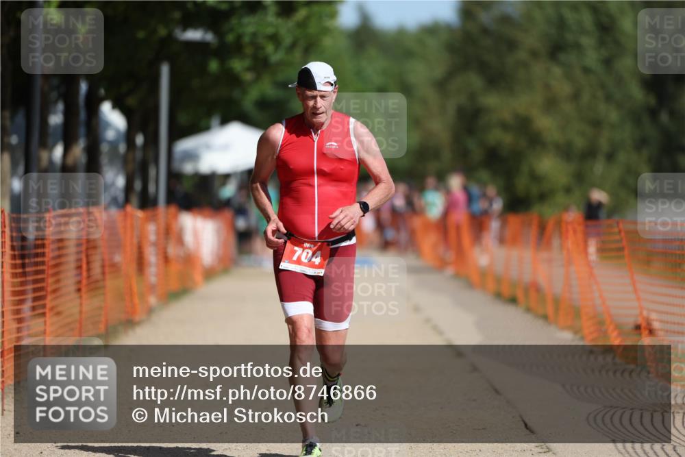 07.09.2025 - 19. Norderstedt Triathlon Michael Strokosch http://msf.ph/oto/8746866 07.09.2025 12:00:40 Laufen 704 meine-sportfotos.de