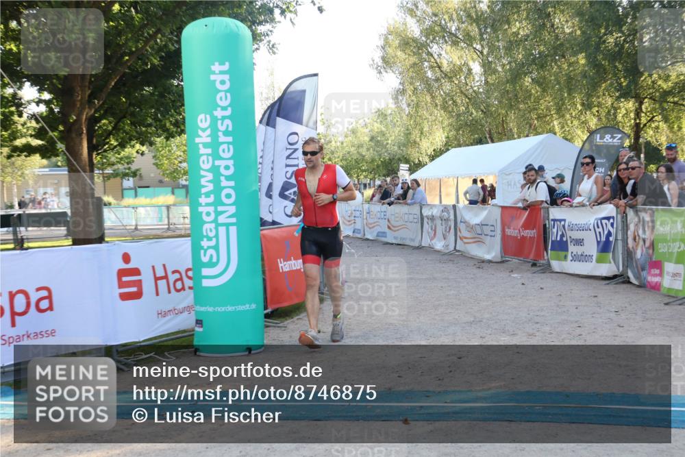 07.09.2025 - 19. Norderstedt Triathlon Luisa Fischer http://msf.ph/oto/8746875 07.09.2025 17:30:19 Ziel 894, 1444 meine-sportfotos.de