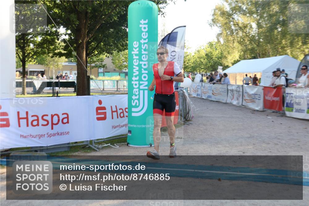 07.09.2025 - 19. Norderstedt Triathlon Luisa Fischer http://msf.ph/oto/8746885 07.09.2025 17:30:20 Ziel 894, 1444 meine-sportfotos.de