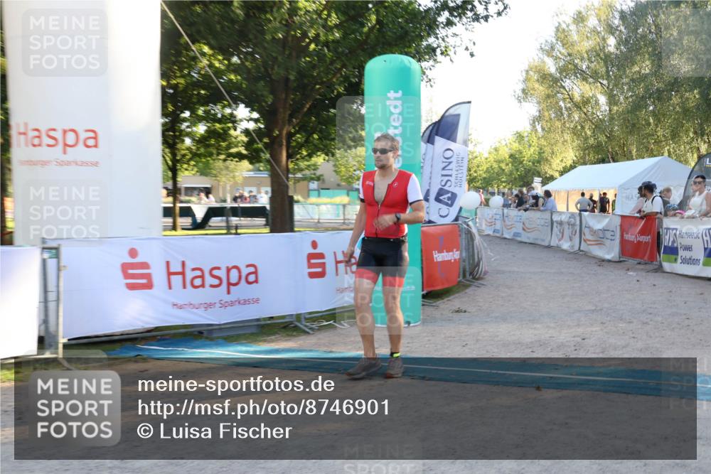 07.09.2025 - 19. Norderstedt Triathlon Luisa Fischer http://msf.ph/oto/8746901 07.09.2025 17:30:20 Ziel 894, 1444 meine-sportfotos.de