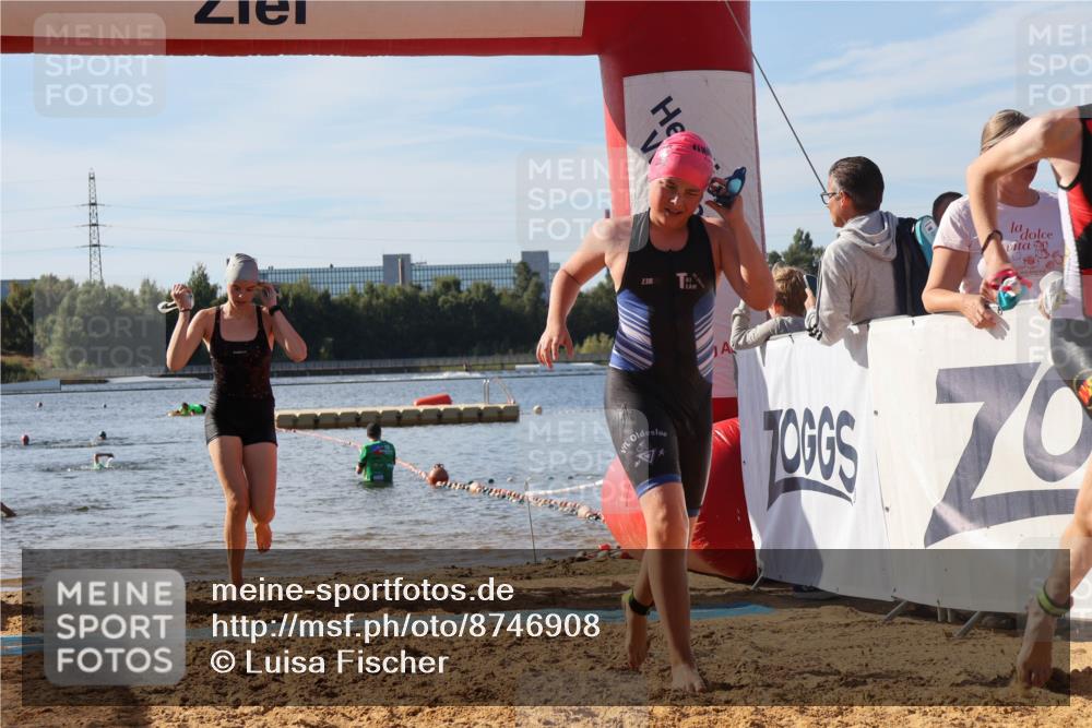 07.09.2025 - 19. Norderstedt Triathlon Luisa Fischer http://msf.ph/oto/8746908 07.09.2025 10:27:19 Schwimmen 56, 63, 66, 122, 666 meine-sportfotos.de