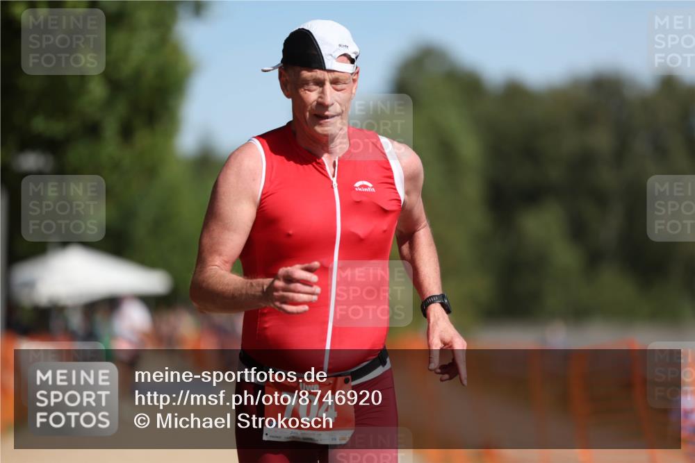 07.09.2025 - 19. Norderstedt Triathlon Michael Strokosch http://msf.ph/oto/8746920 07.09.2025 12:00:43 Laufen 704 meine-sportfotos.de
