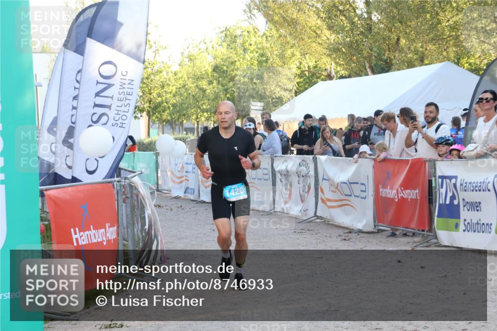 07.09.2025 - 19. Norderstedt Triathlon Luisa Fischer http://msf.ph/oto/8746933 07.09.2025 17:31:12 Ziel 1420 meine-sportfotos.de