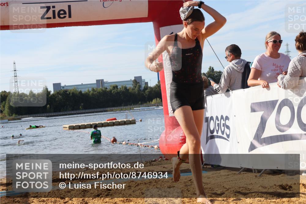 07.09.2025 - 19. Norderstedt Triathlon Luisa Fischer http://msf.ph/oto/8746934 07.09.2025 10:27:21 Schwimmen 63, 122, 666 meine-sportfotos.de