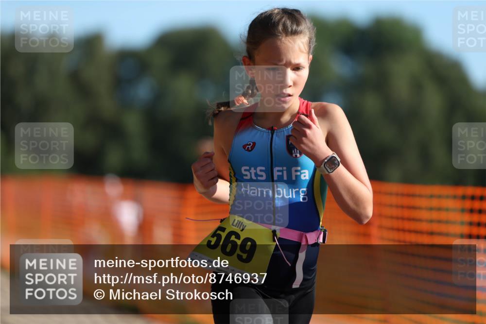 07.09.2025 - 19. Norderstedt Triathlon Michael Strokosch http://msf.ph/oto/8746937 07.09.2025 09:44:57 Laufen 569, 576, 598 meine-sportfotos.de