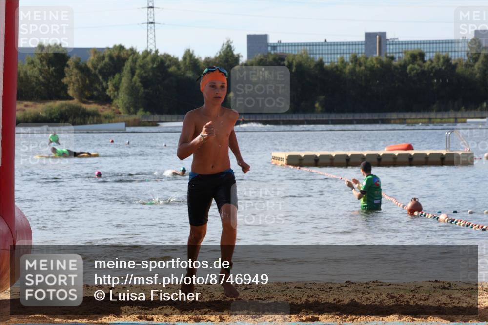 07.09.2025 - 19. Norderstedt Triathlon Luisa Fischer http://msf.ph/oto/8746949 07.09.2025 10:27:28 Schwimmen 63, 84, 122, 666 meine-sportfotos.de