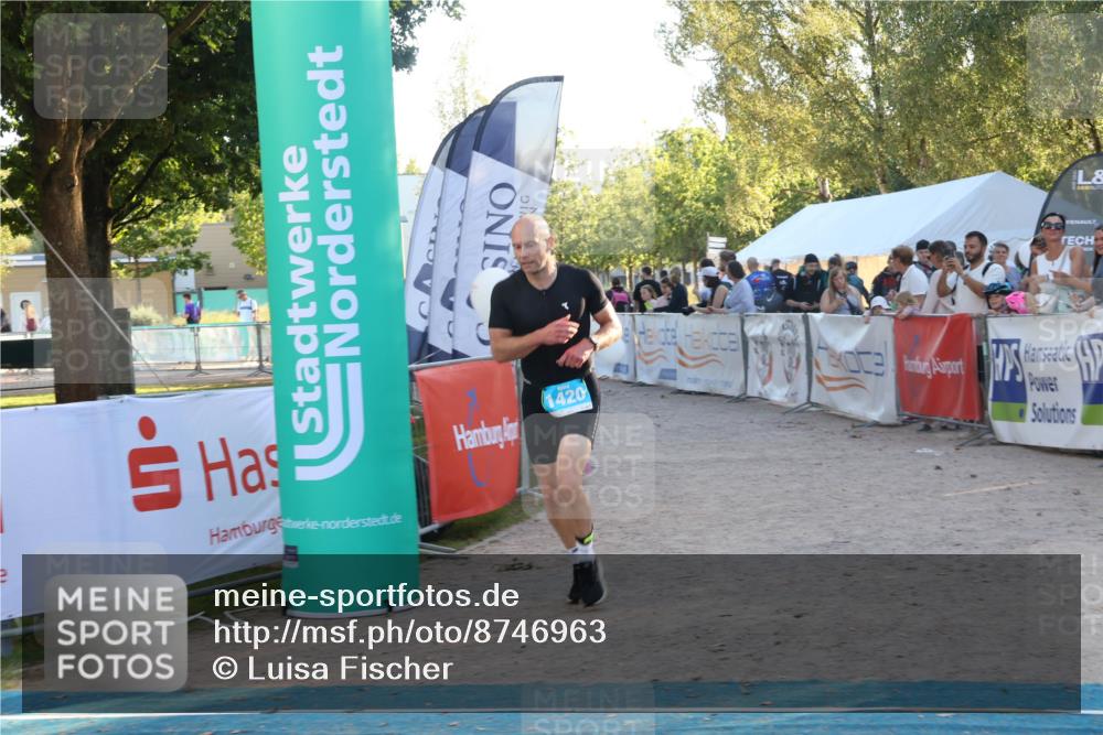 07.09.2025 - 19. Norderstedt Triathlon Luisa Fischer http://msf.ph/oto/8746963 07.09.2025 17:31:13 Ziel 1420 meine-sportfotos.de