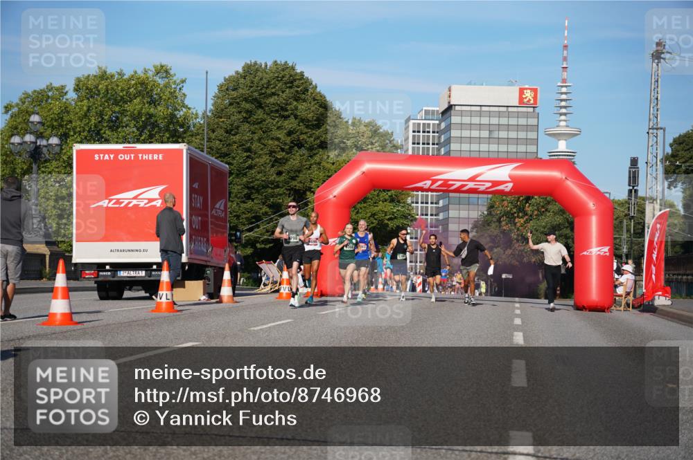 07.09.2025 - BARMER Alsterlauf Yannick Fuchs http://msf.ph/oto/8746968 07.09.2025 09:32:14 Laufen 1, 5790 meine-sportfotos.de
